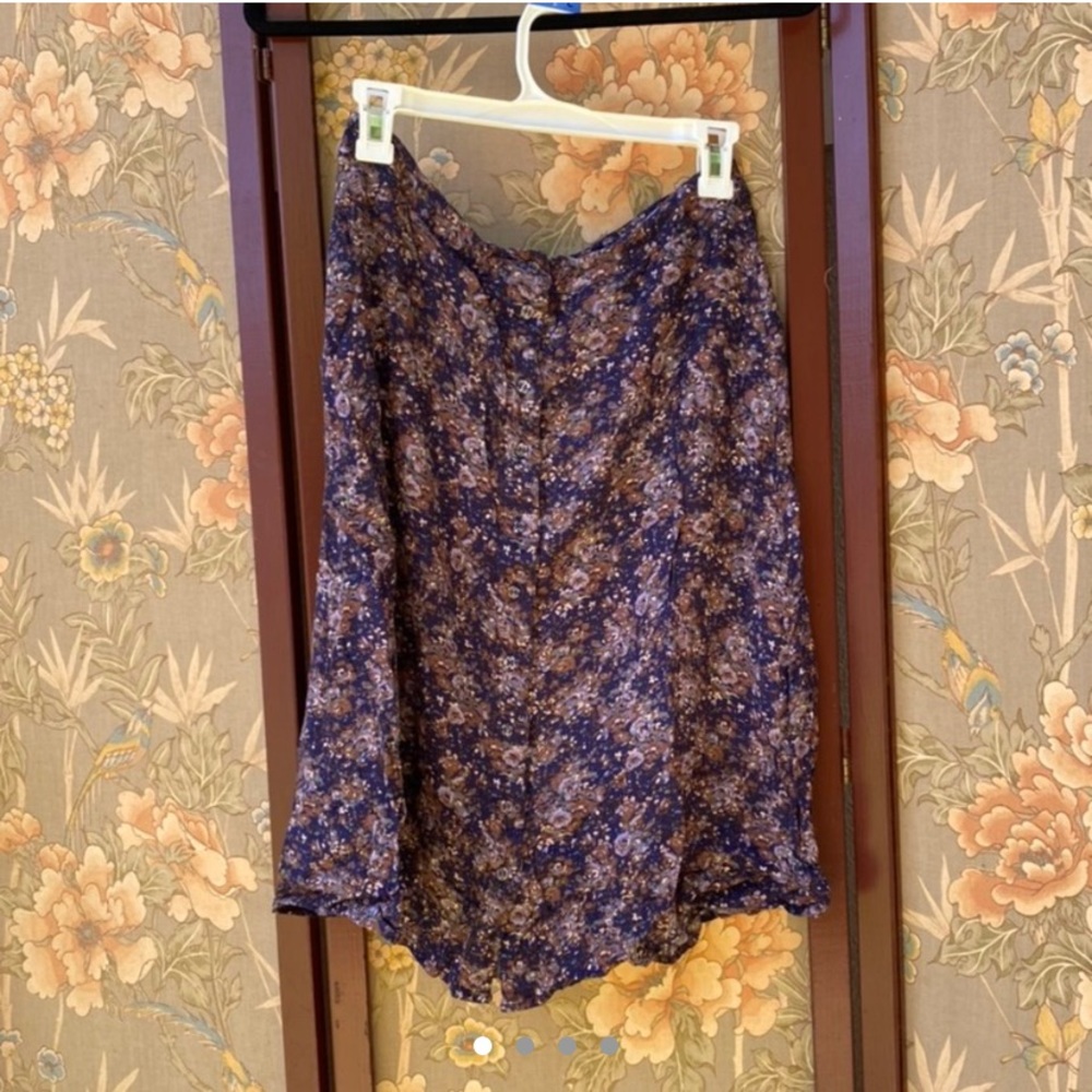 Purple, floral, Forever 21 midi skirt 💘